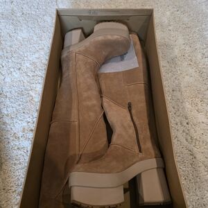 UGG New Heights Platform Xtra Boots in Tan